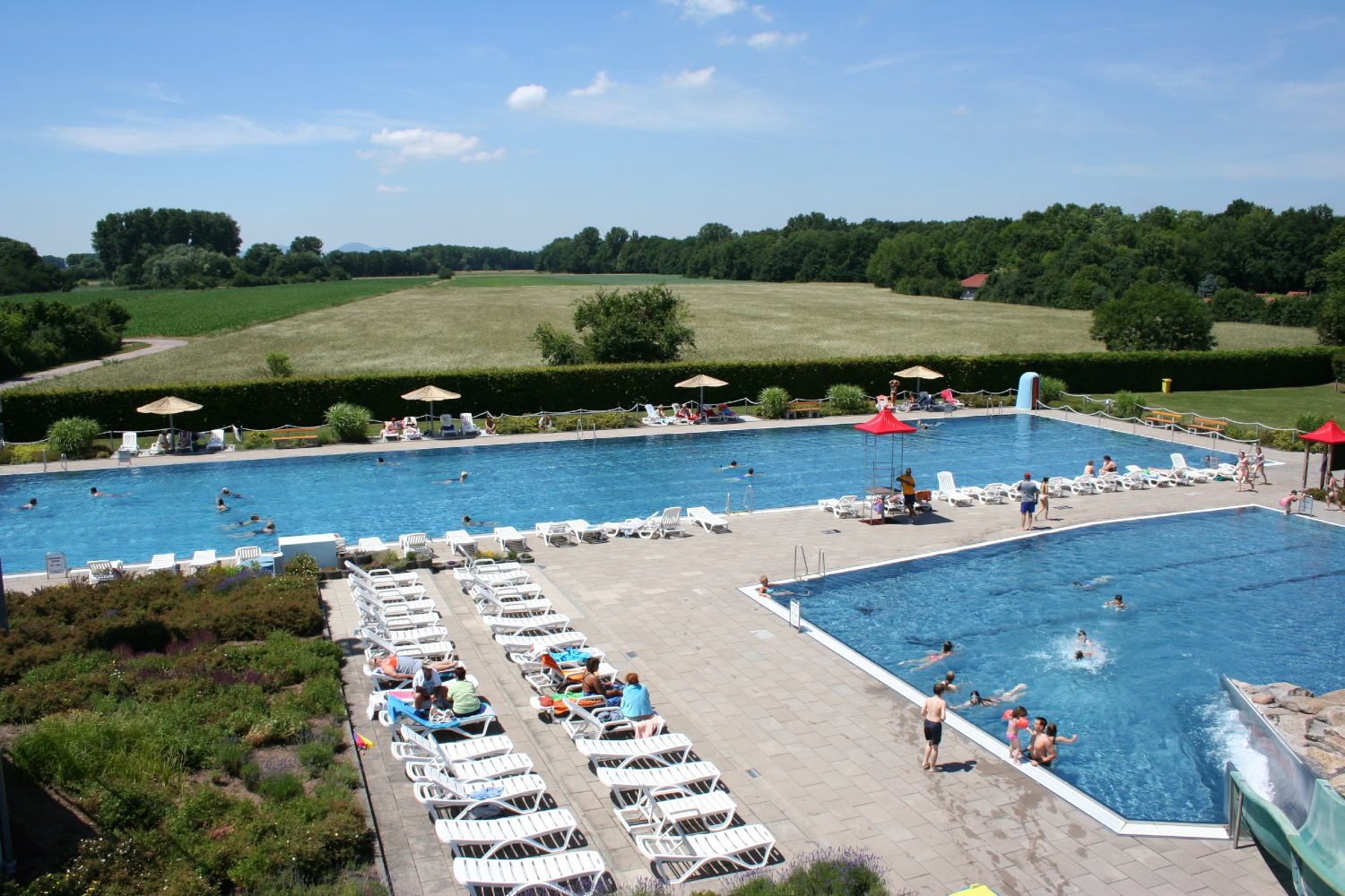 Blick auf den Schwimmpark in Bellheim Blick auf den Schwimmpark in Bellheim